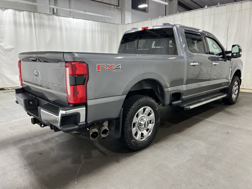 Used 2023 Ford F350 Lariat w/ Chrome Package AWD/4WD image 4