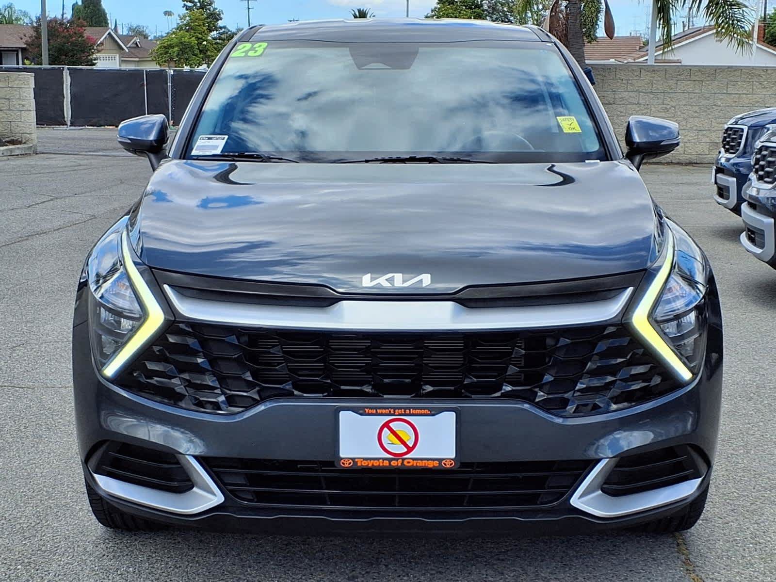 Used 2023 Kia Sportage EX FWD image 2