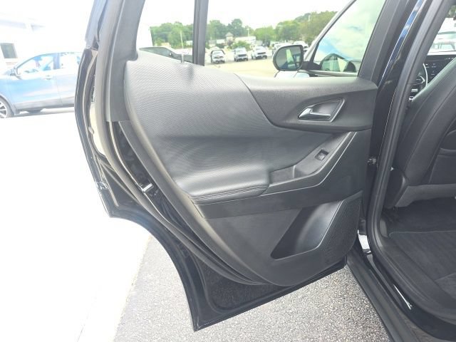 New 2026 Chevrolet Equinox LT w/ Convenience Package II AWD/4WD image 22