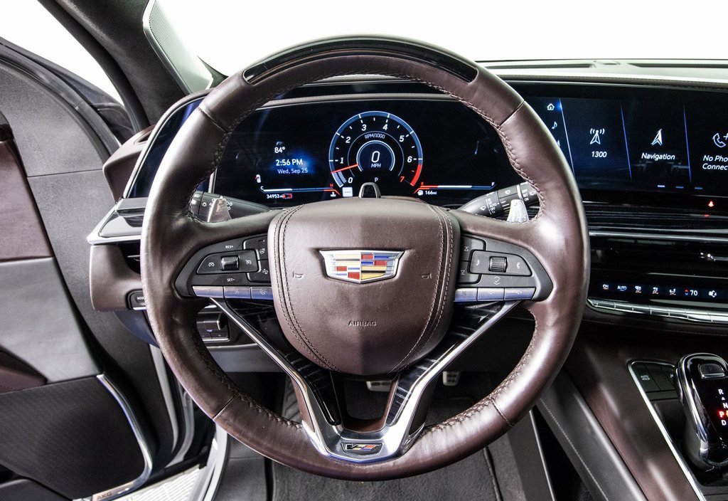 Used 2023 Cadillac Escalade V w/ LPO, ONYX Package image 25