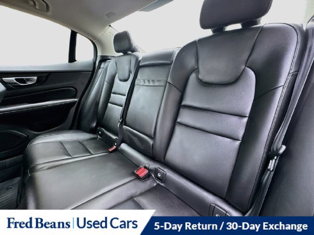 Used 2022 Volvo S60 T8 R-Design Expression w/ Premium Package AWD/4WD image 30