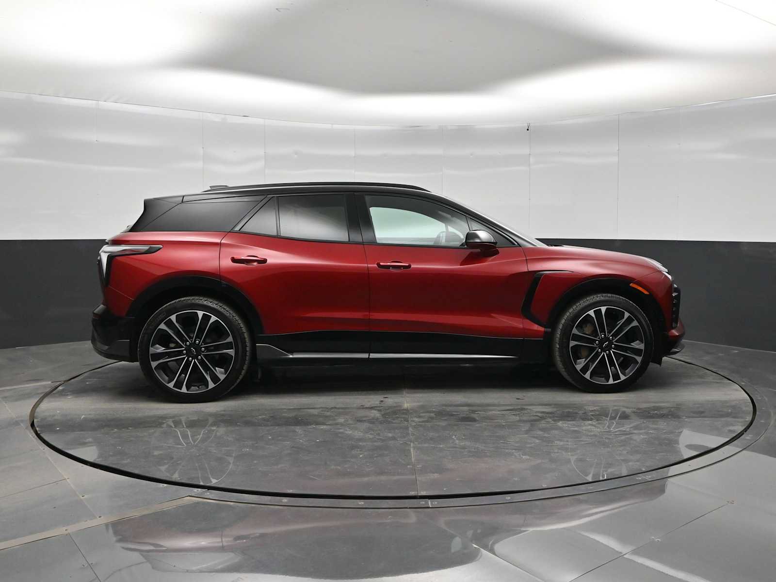 Used 2025 Chevrolet Blazer EV SS AWD/4WD image 9