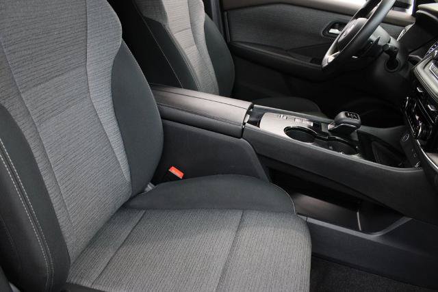 Certified 2022 Nissan Rogue SV FWD image 23