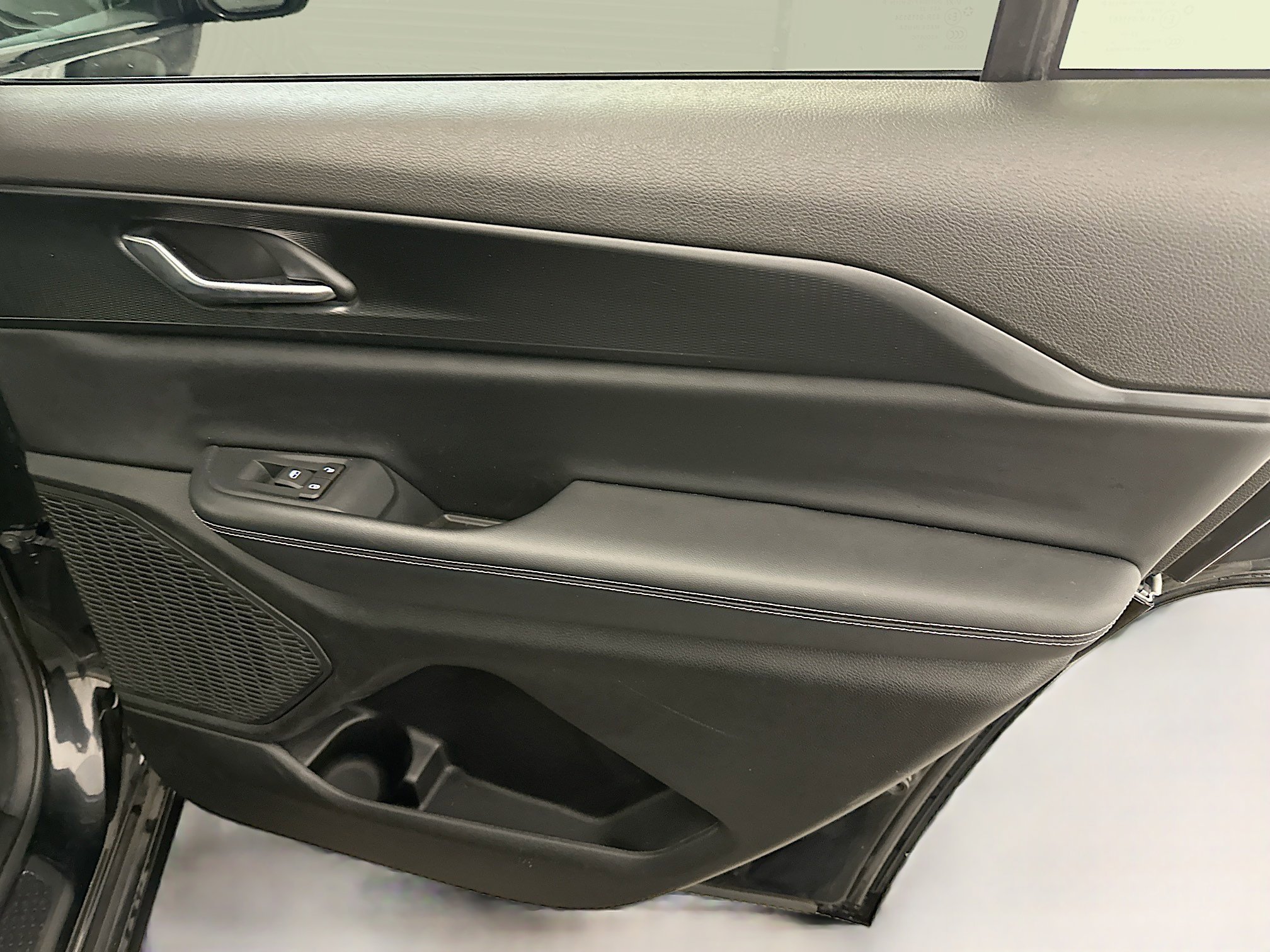 Used 2023 Jeep Grand Cherokee L Laredo image 33