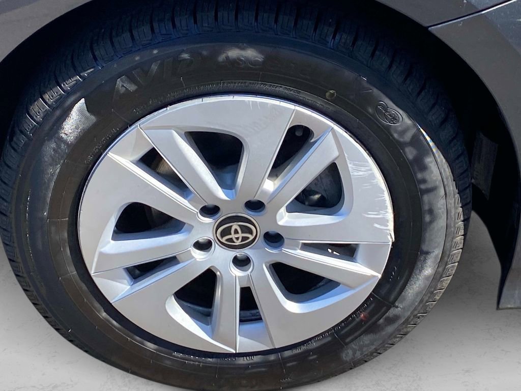 Used 2017 Toyota Prius Two image 22