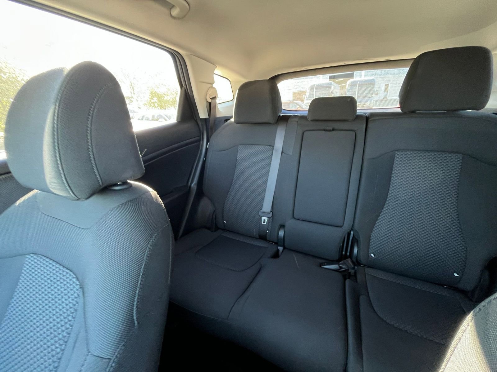 Used 2025 Kia Sportage LX image 38