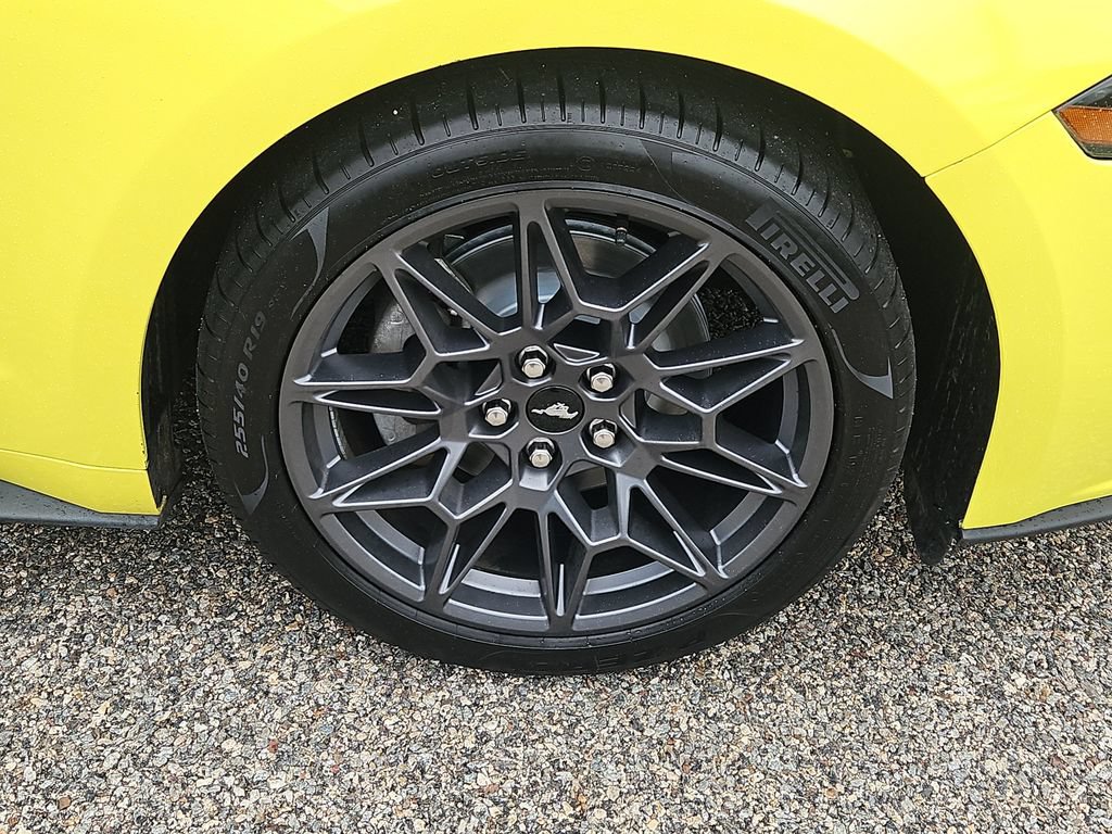 Used 2021 Ford Mustang Premium RWD image 10