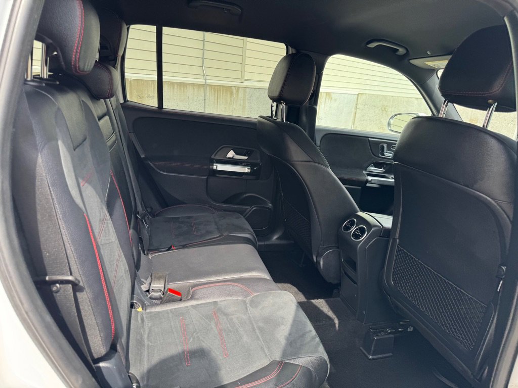 Used 2021 Mercedes-Benz GLB 250 4MATIC image 26