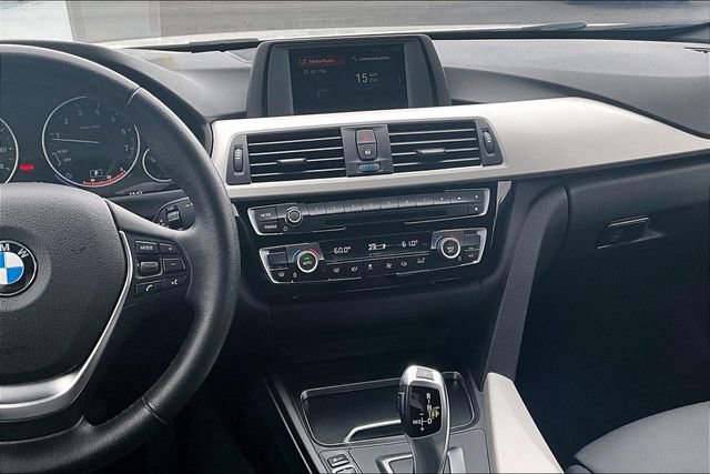 Used 2018 BMW 320i Sedan image 5