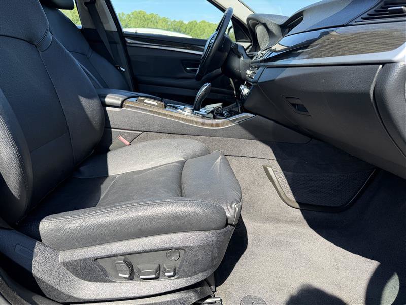 Used 2012 BMW 550i xDrive Sedan AWD/4WD image 10