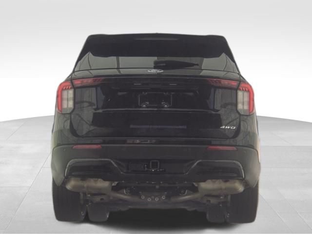 Used 2025 Ford Explorer ST-Line w/ ST-Line Street Pack AWD/4WD image 7
