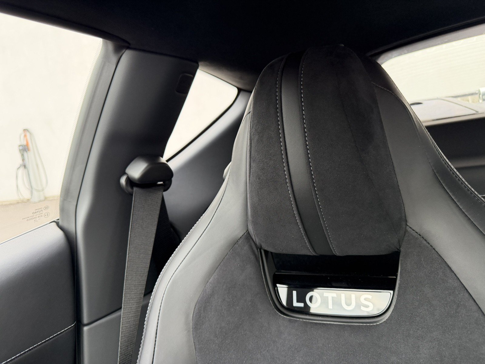 Used 2025 Lotus Emira RWD image 25