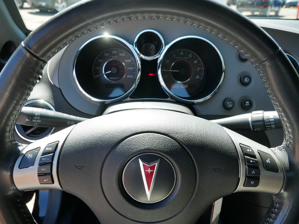 Used 2007 Pontiac Solstice GXP w/ Premium Package image 24