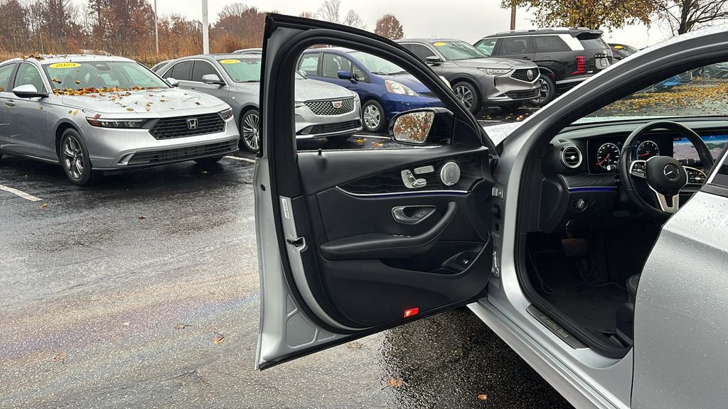 Used 2020 Mercedes-Benz E 350 4MATIC Sedan image 11