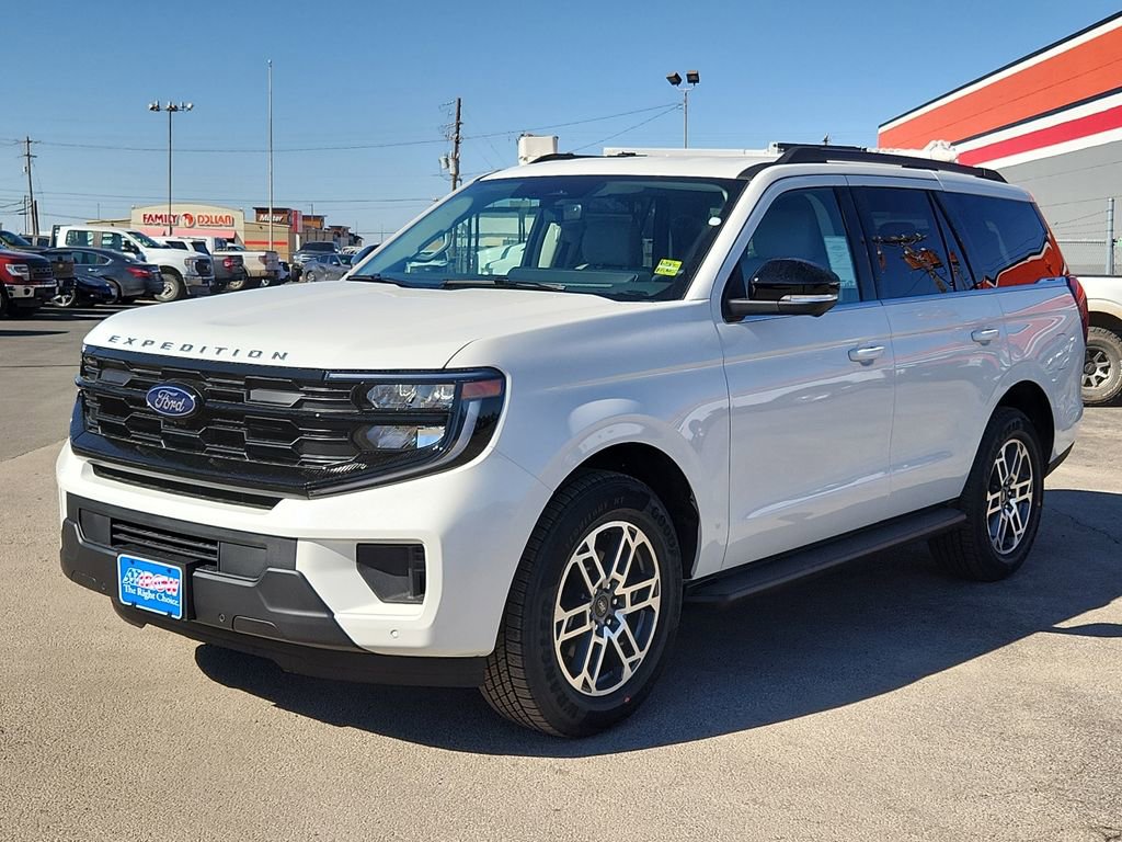 New 2026 Ford Expedition Active image 5