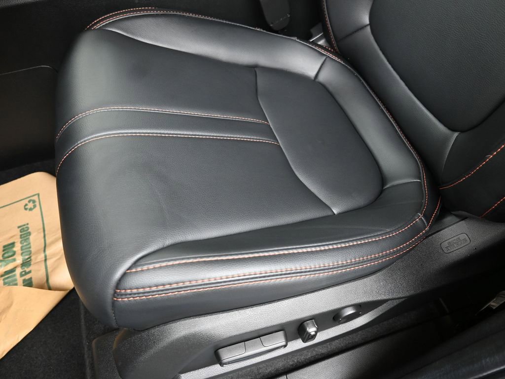 Used 2025 Honda Pilot TrailSport image 22