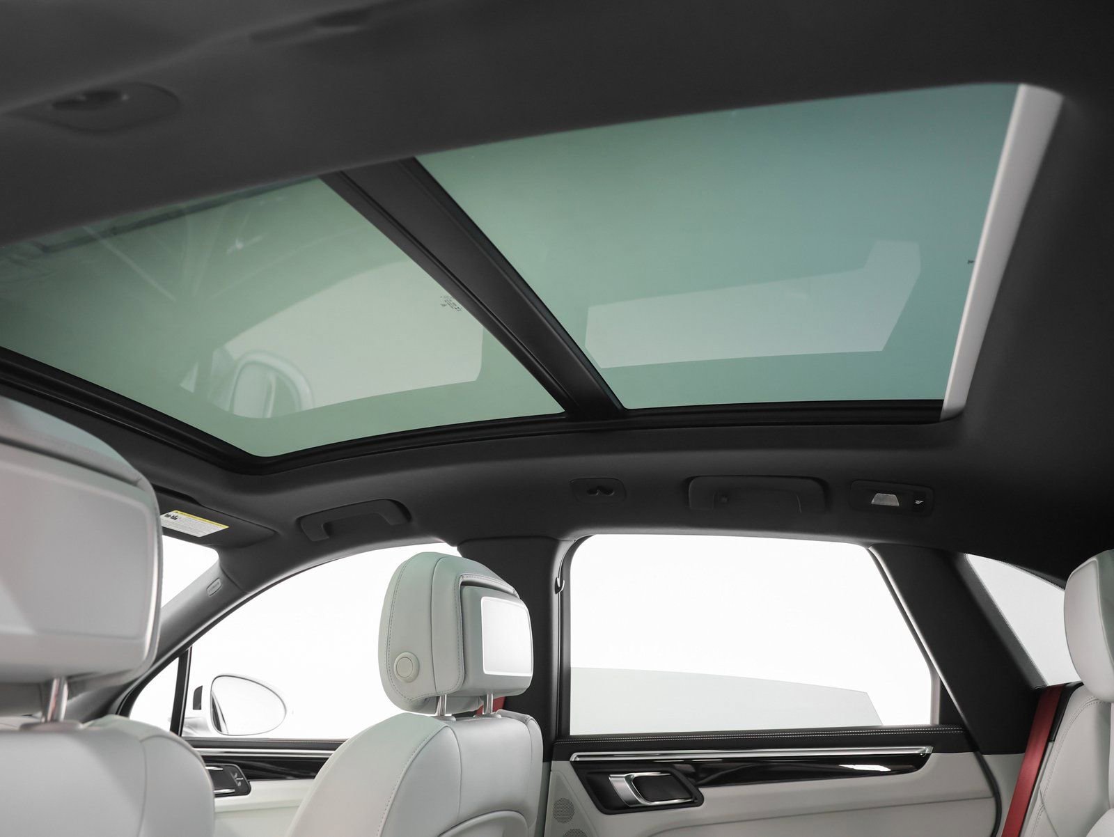 New 2026 Porsche Macan S image 49