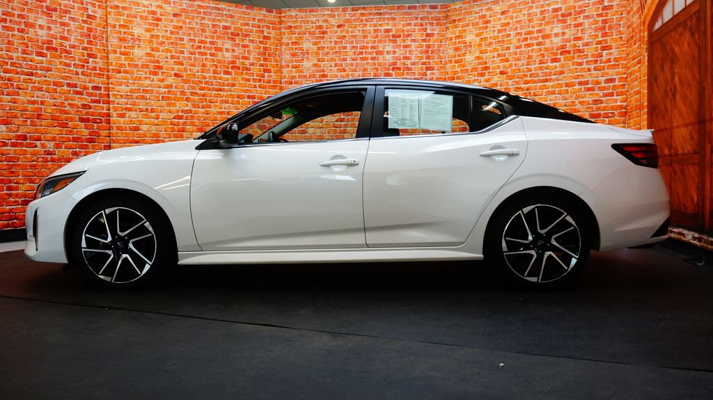 Used 2024 Nissan Sentra SR FWD image 4