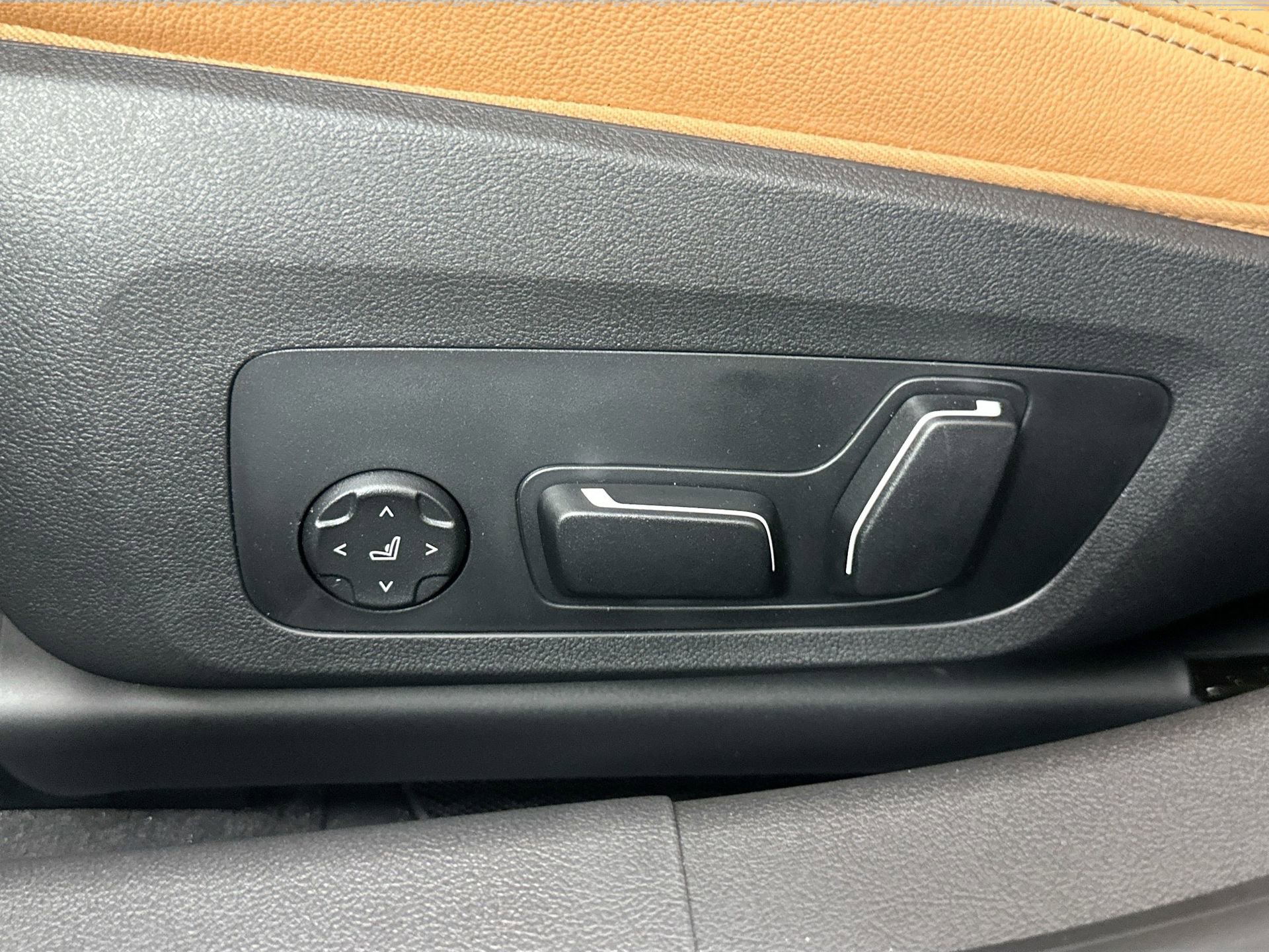 New 2026 BMW 330i xDrive Sedan w/ M Sport Package image 19