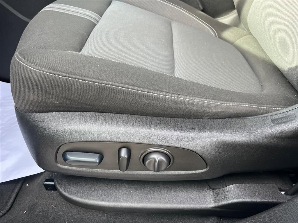 Used 2023 Chevrolet Blazer LT image 27