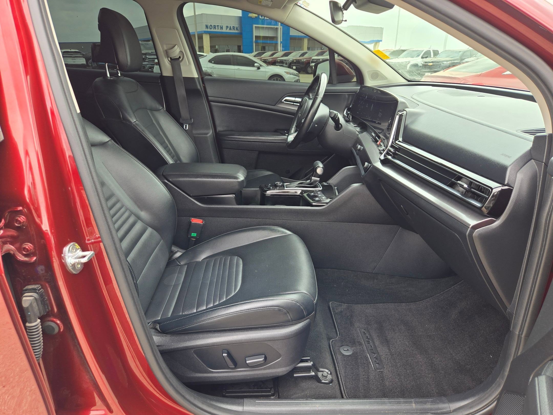 Used 2023 Kia Sportage SX image 20