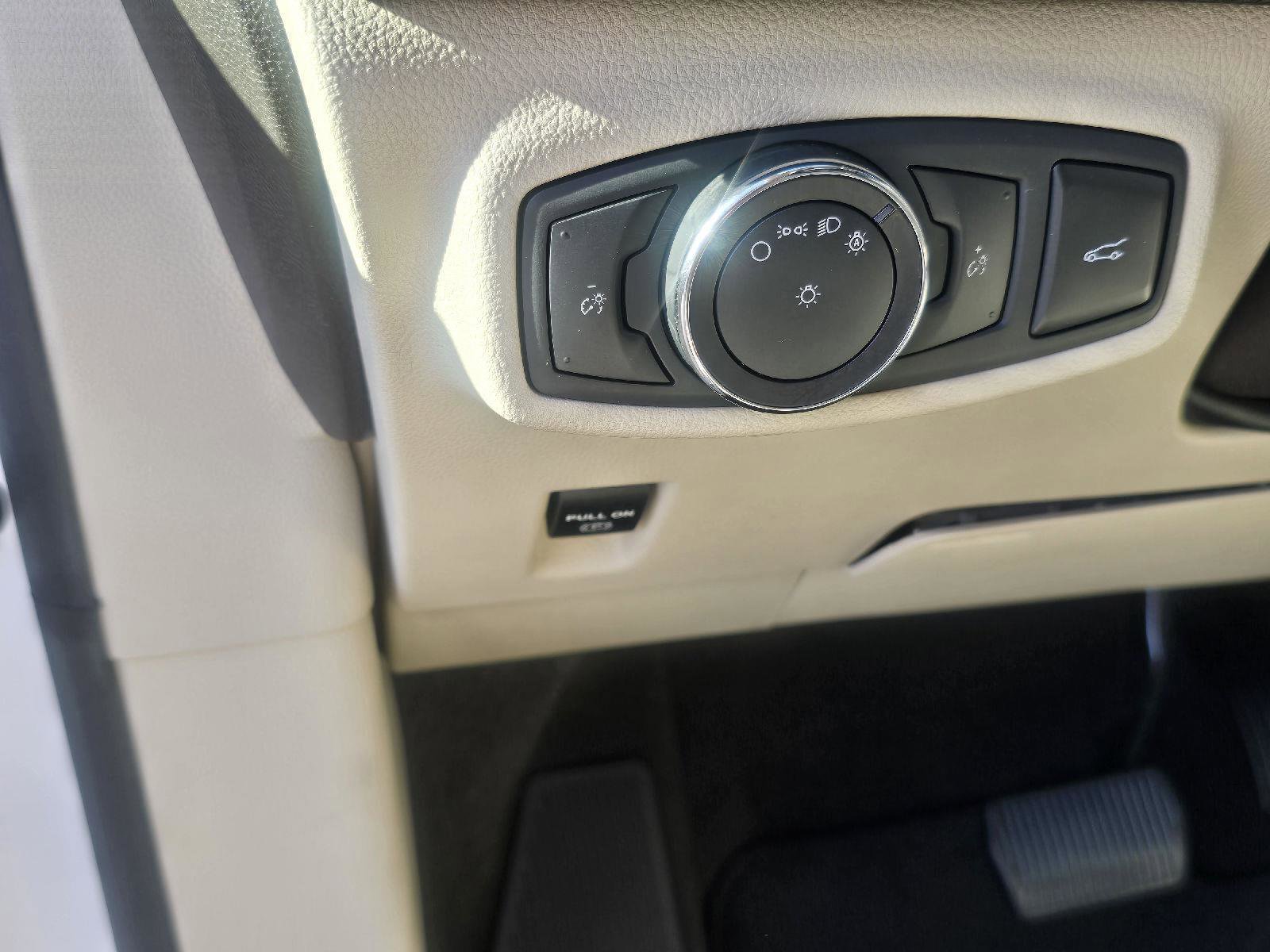 Used 2019 Lincoln MKC Premiere image 15