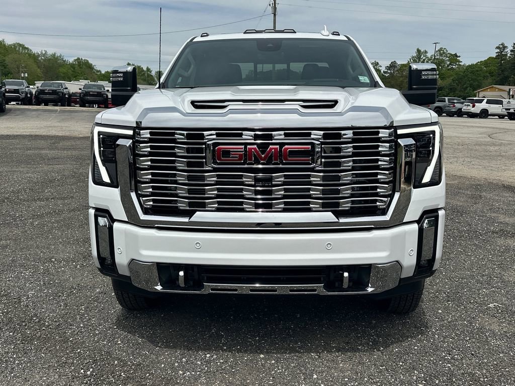New 2026 GMC Sierra 3500 Denali w/ Denali Reserve Package image 3