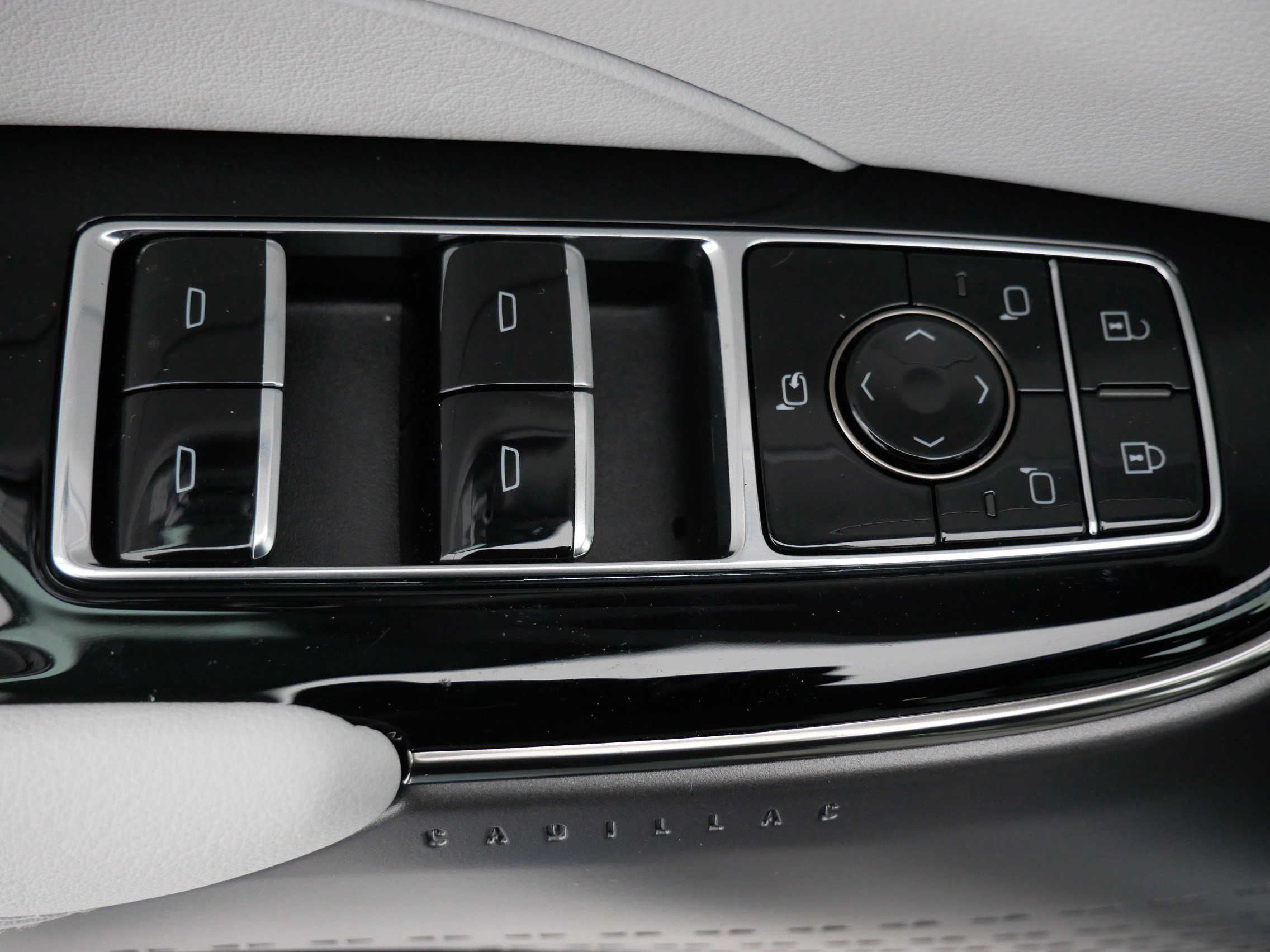 New 2026 Cadillac Lyriq Luxury image 17