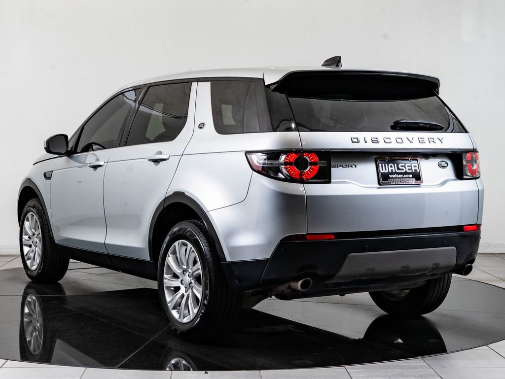 Used 2018 Land Rover Discovery Sport SE image 6