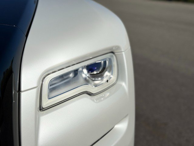 Used 2018 Rolls-Royce Dawn image 17