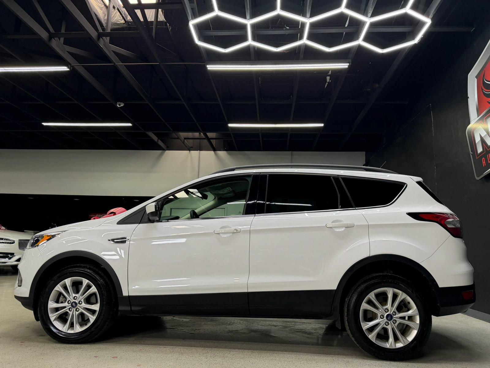 Used 2019 Ford Escape SE AWD/4WD image 18