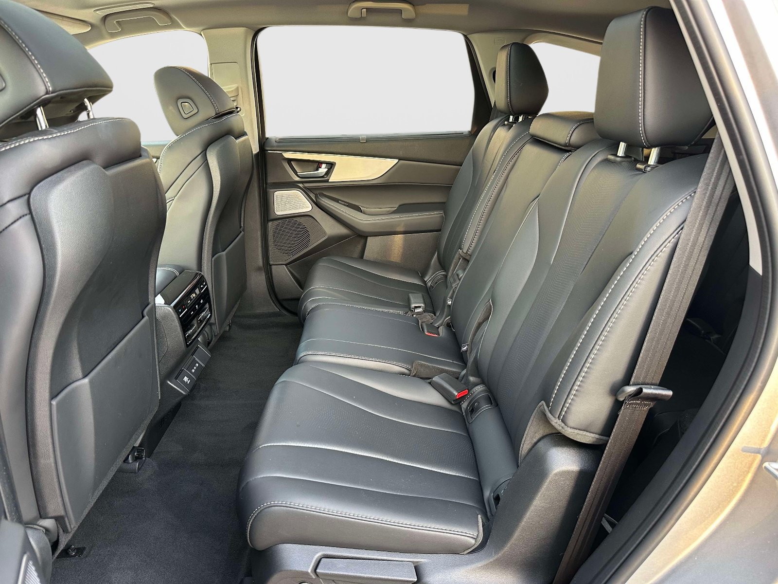 Certified 2026 Acura MDX w/ Technology Package AWD/4WD image 14