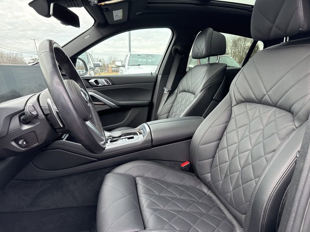 Used 2024 BMW X6 xDrive40i w/ Premium Package image 10
