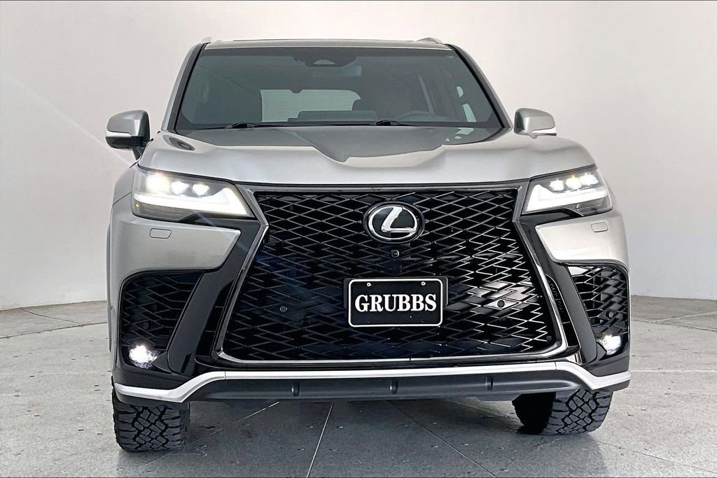Used 2025 Lexus LX 700h F Sport image 6