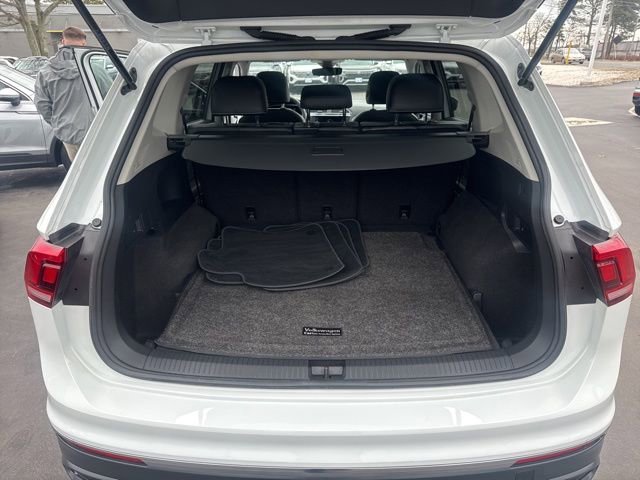 Certified 2024 Volkswagen Tiguan SE image 20