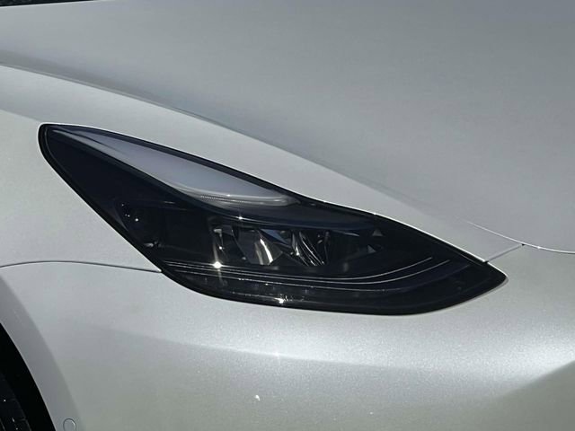 Used 2022 Tesla Model 3 Performance image 8