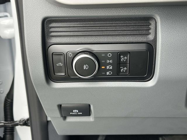 New 2026 Ford F550 4x4 Regular Cab Super Duty image 25
