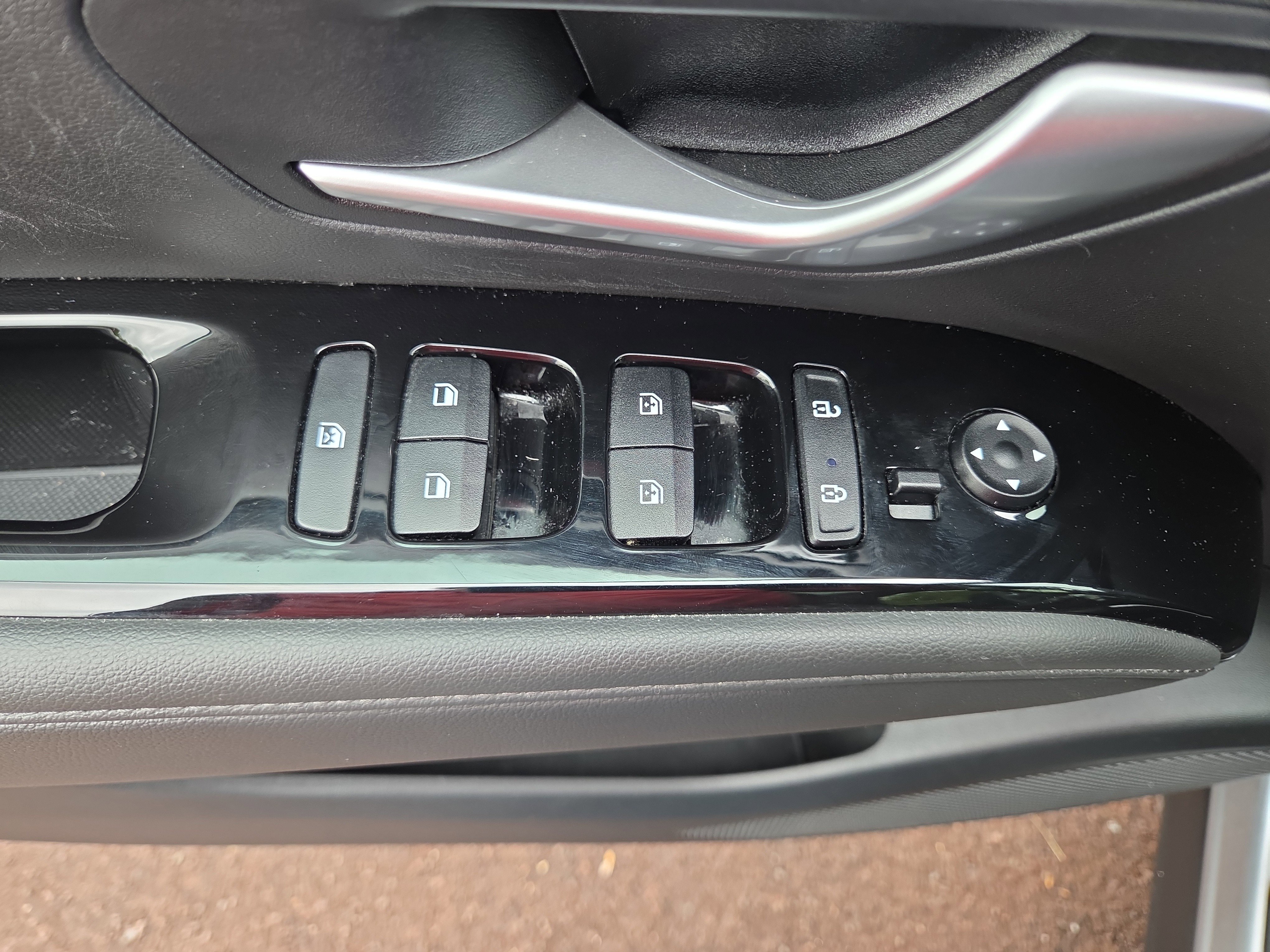 Used 2022 Hyundai Tucson Limited AWD/4WD image 32