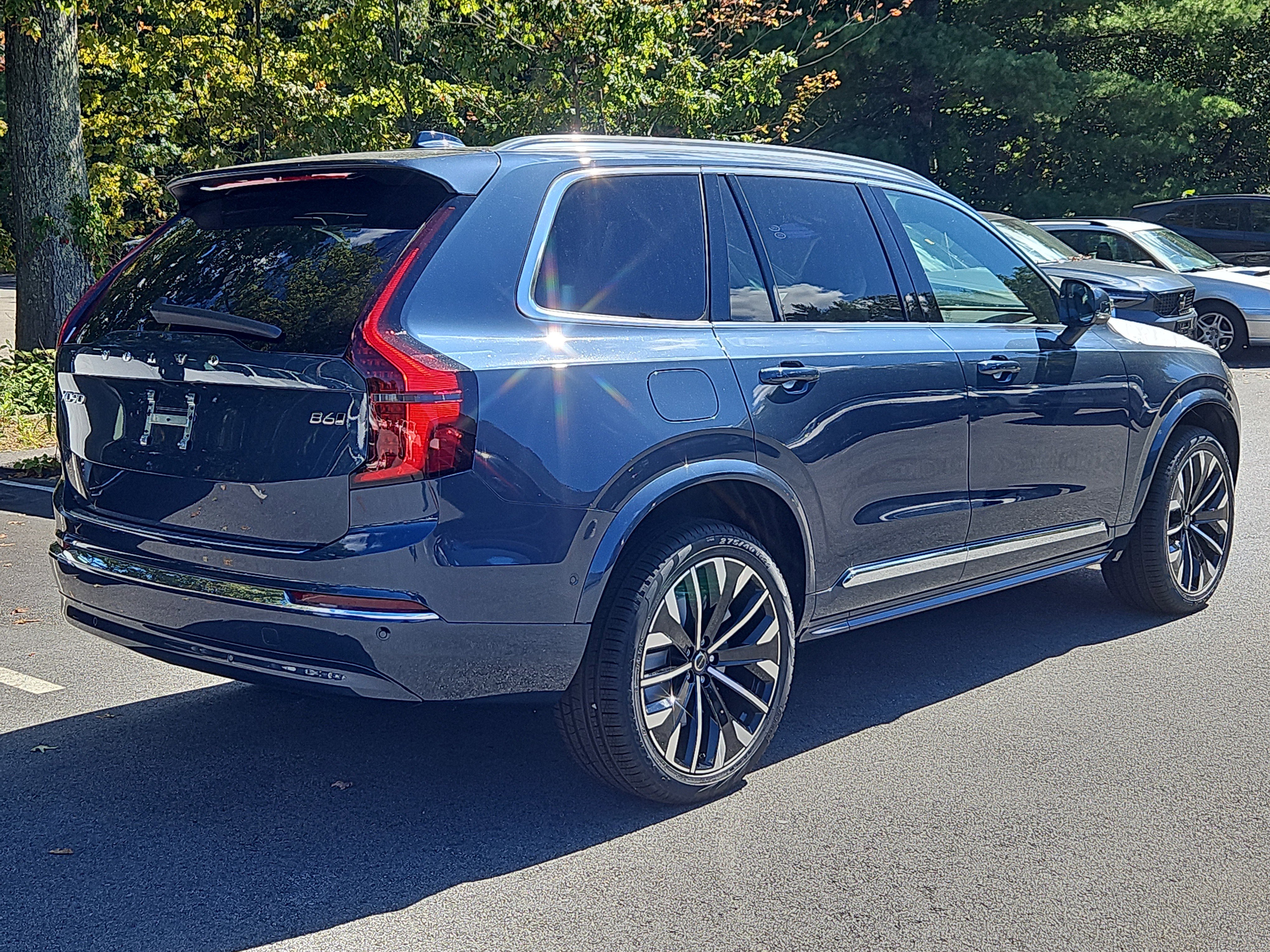 New 2026 Volvo XC90 B6 Plus w/ Protection Package Premier image 2