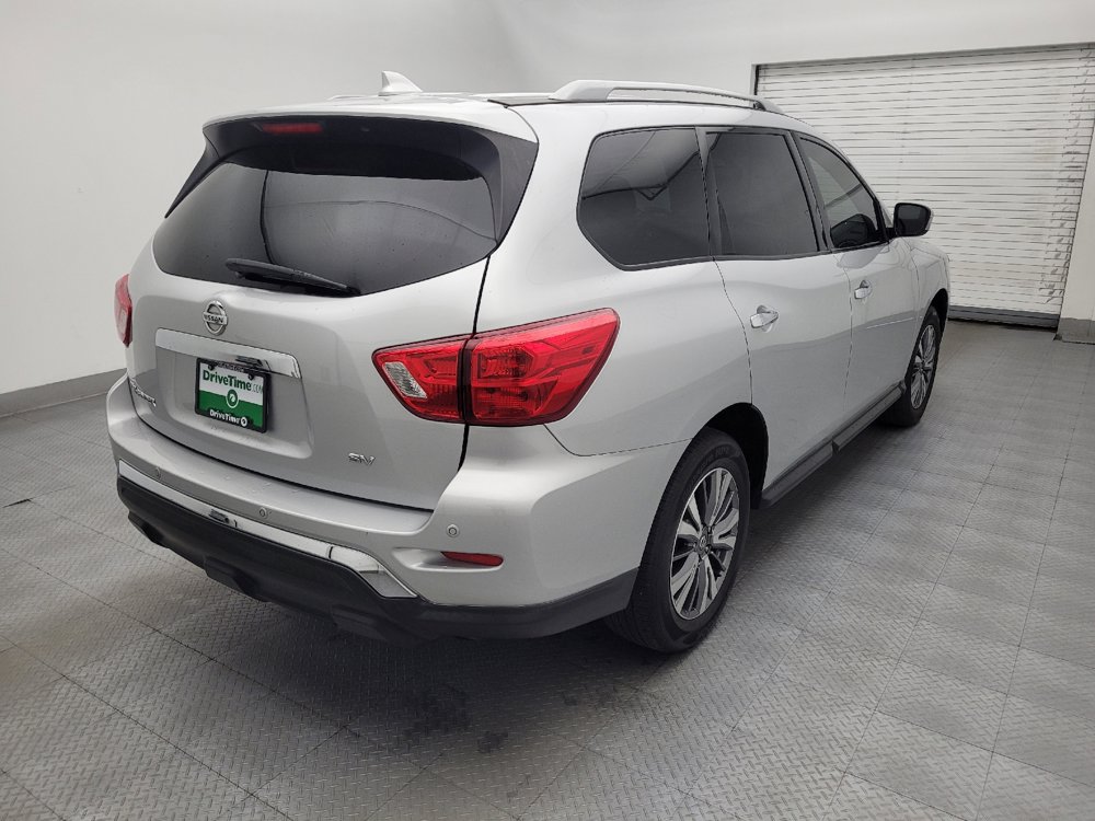 Used 2019 Nissan Pathfinder SV FWD image 9
