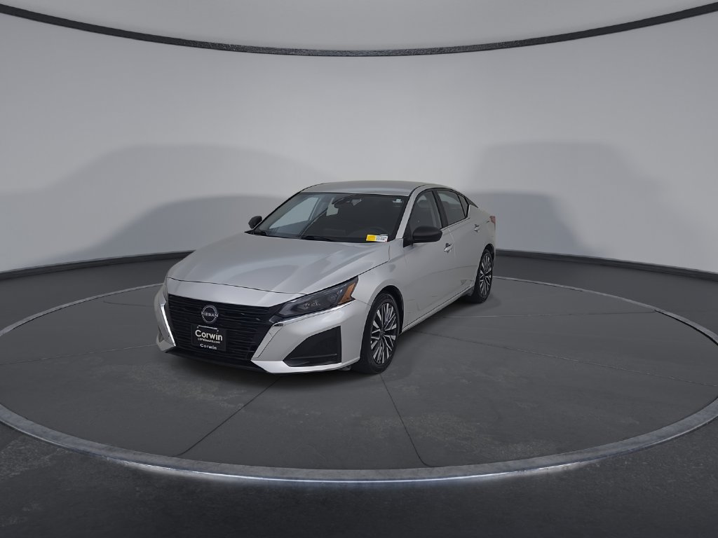 Used 2025 Nissan Altima 2.5 SV FWD image 7