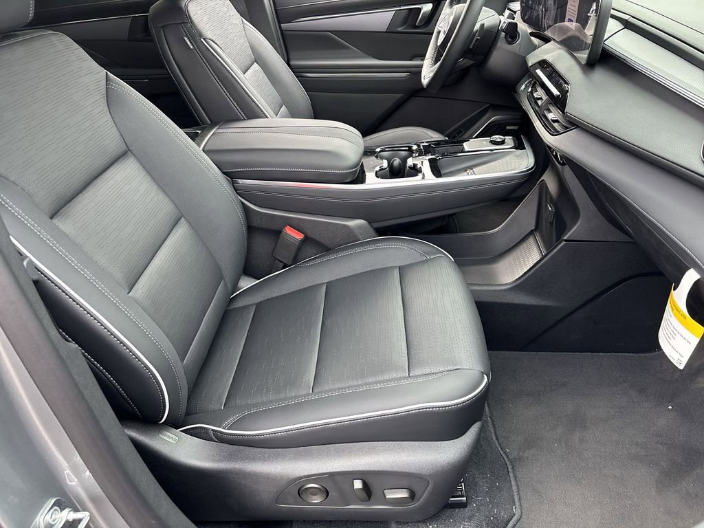 New 2025 Buick Enclave Sport Touring w/ Super Cruise Package image 28