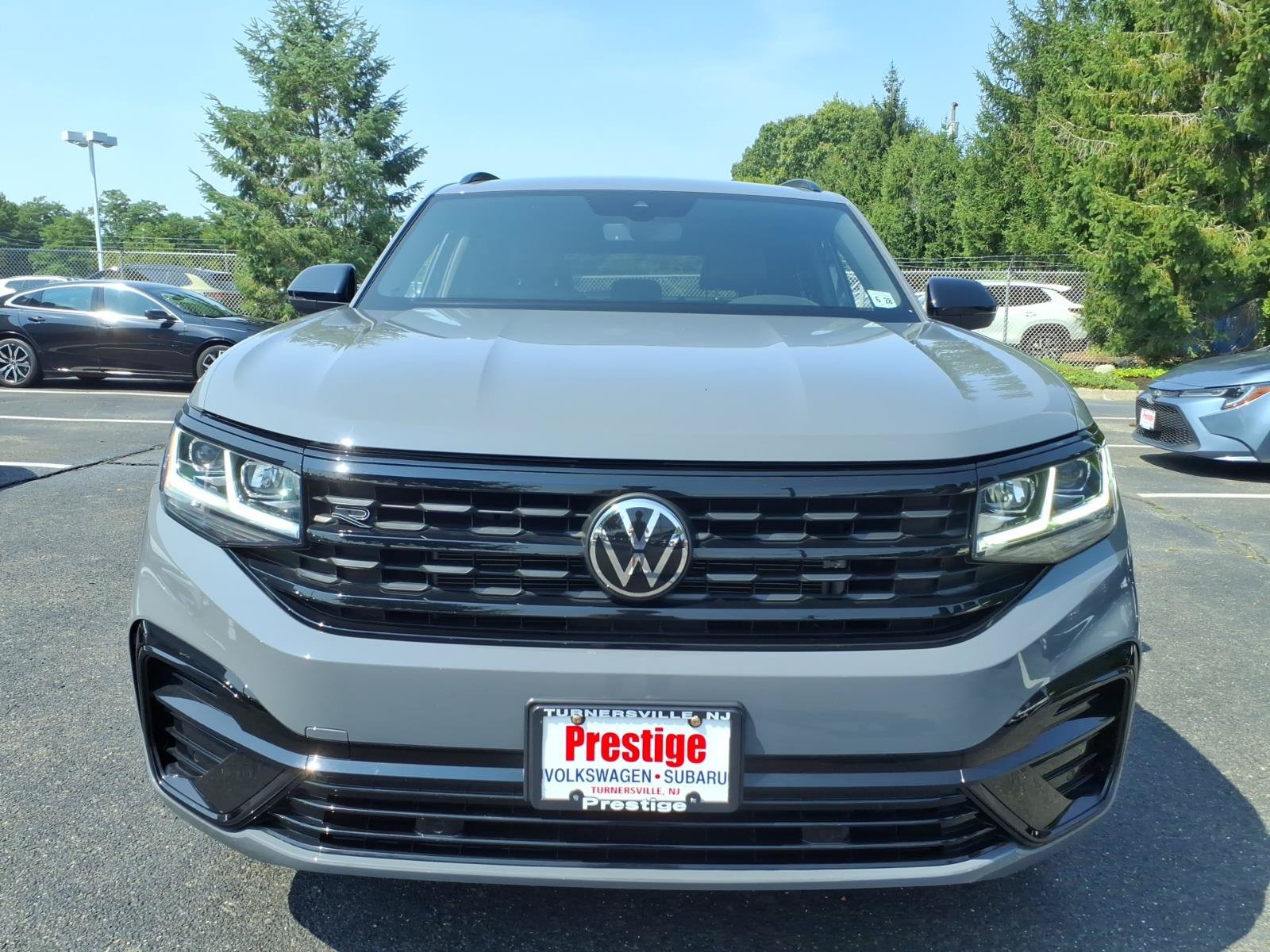 Certified 2023 Volkswagen Atlas Cross Sport SEL R-Line AWD/4WD image 6