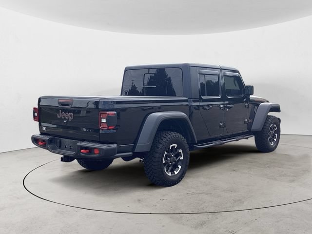 Used 2024 Jeep Gladiator Rubicon w/ Technology Group AWD/4WD image 5