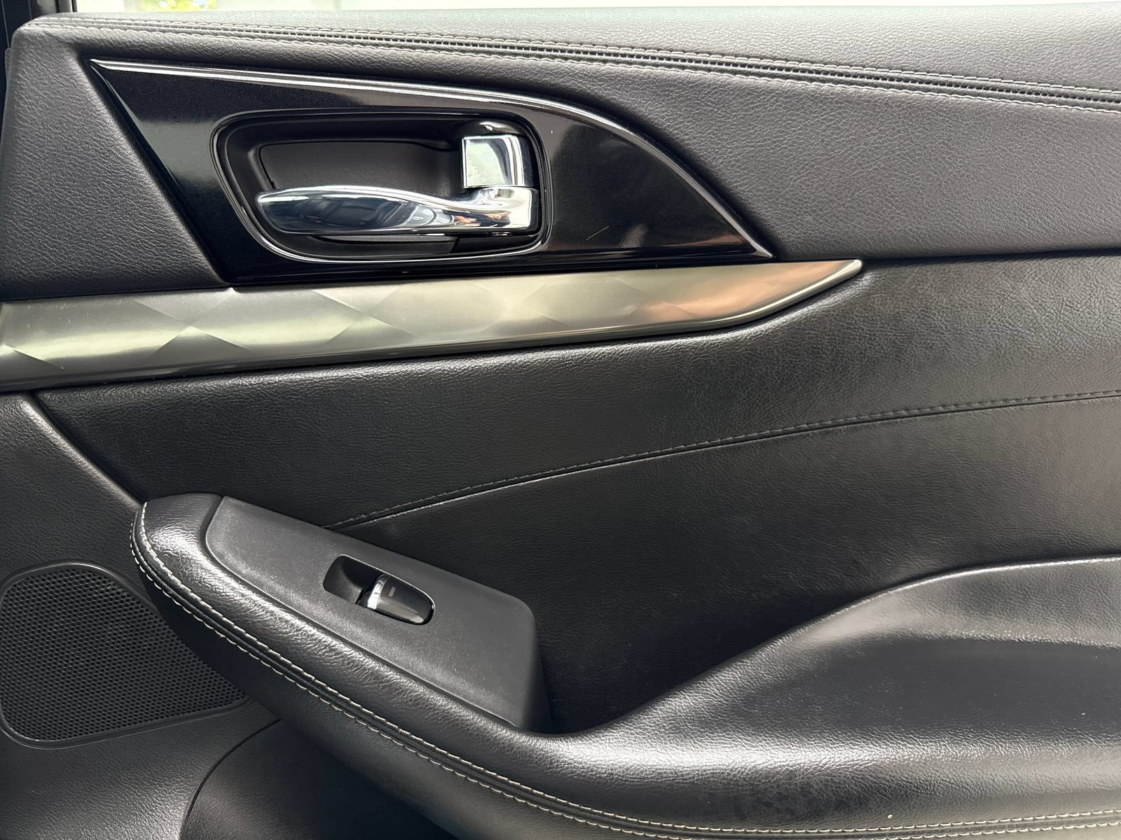 Used 2020 Nissan Maxima 3.5 SL w/ Floor Mat Group FWD image 46