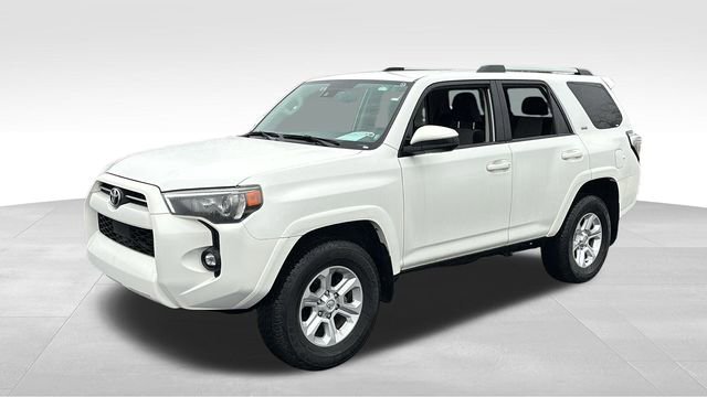 Used 2024 Toyota 4Runner SR5 image 2