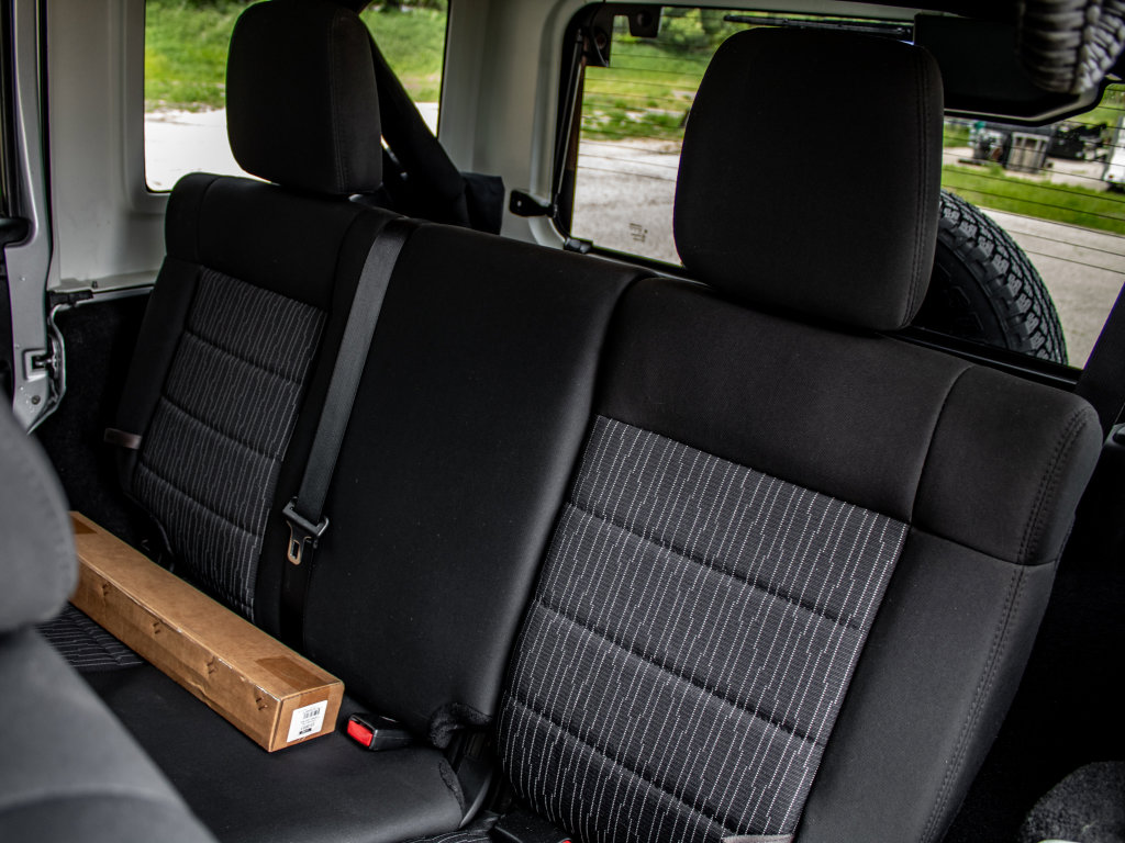 Used 2012 Jeep Wrangler Unlimited Sport AWD/4WD image 21