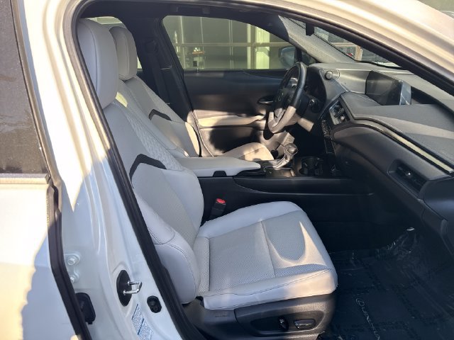 Used 2020 Lexus UX 250h w/ Premium Package AWD/4WD image 9