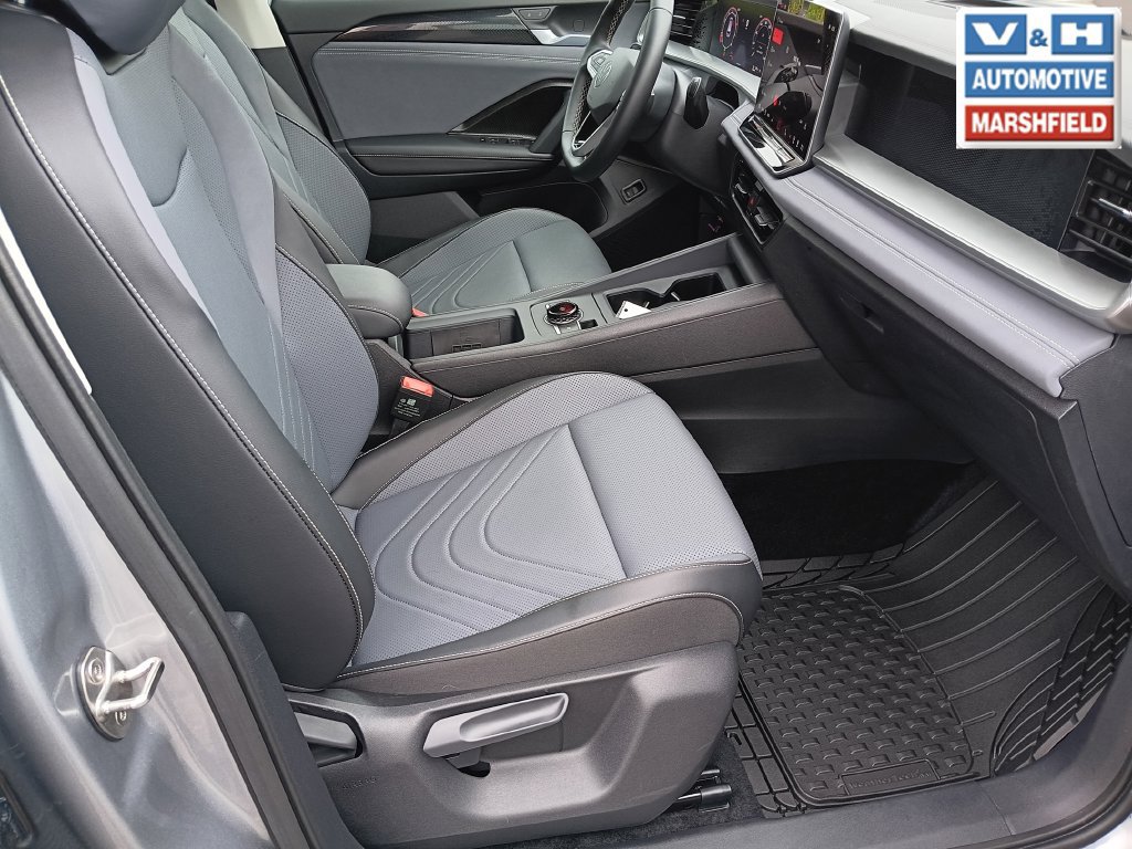 Used 2026 Volkswagen Tiguan SE AWD/4WD image 19