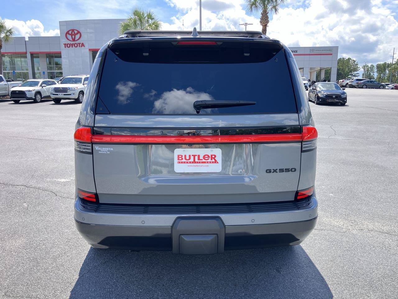 Used 2024 Lexus GX 550 w/ Accessory Package (31) AWD/4WD image 4